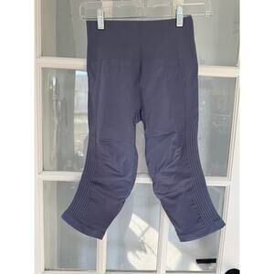Lululemon Women's Flow & Go Crop Leggings Size 4